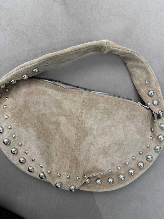 Трендова бежева сумка під замш