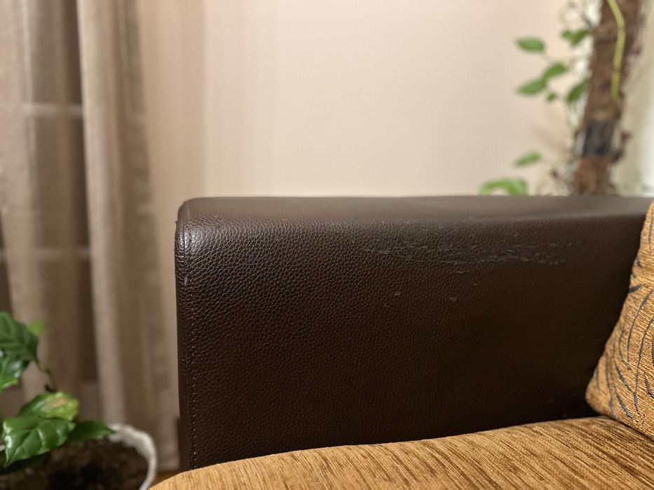 Sofá grande de canto .