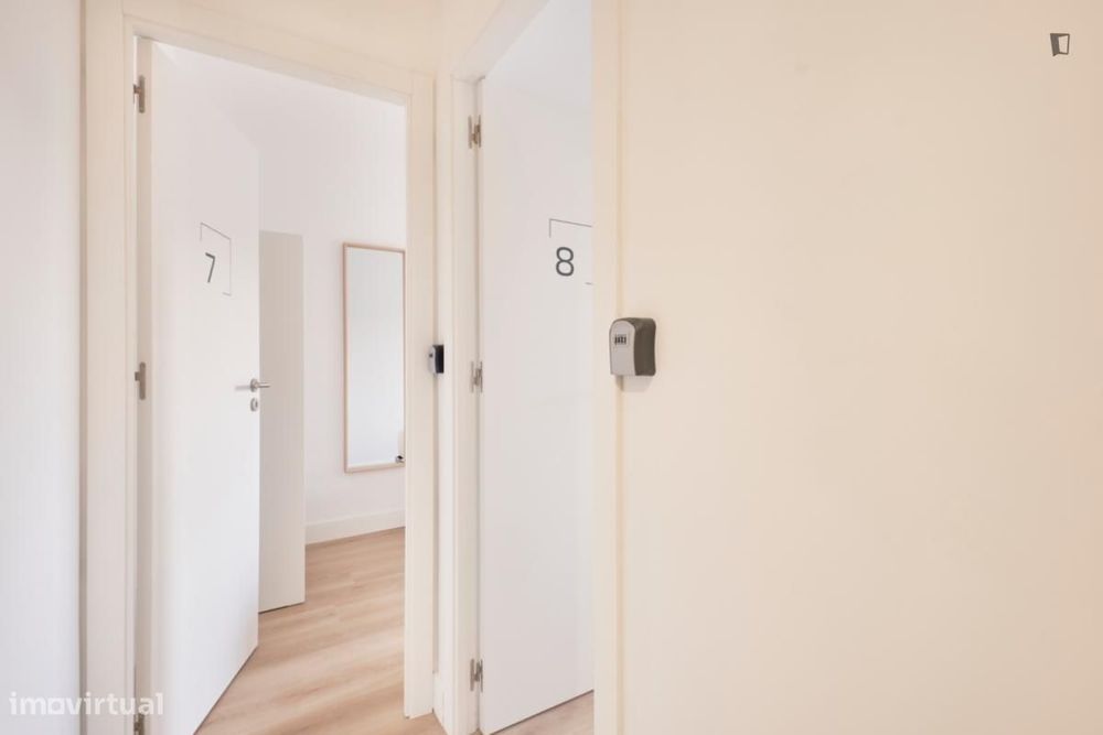 Quarto - localizado em Alameda Lisbon