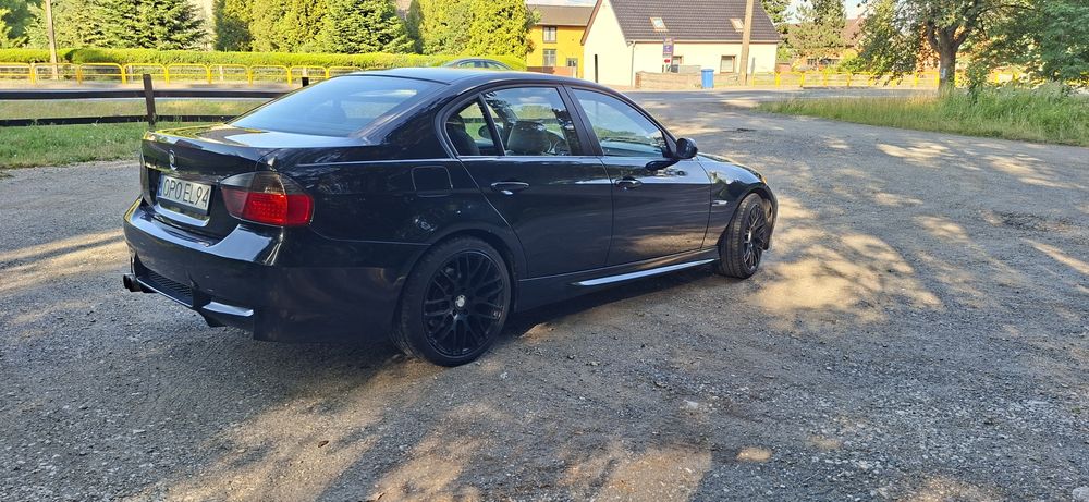 BMW 320d E90 200KM 13 lat w jednych rękach