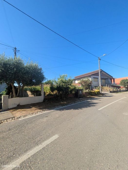 Rustic Plot in Oliveira do Bairro