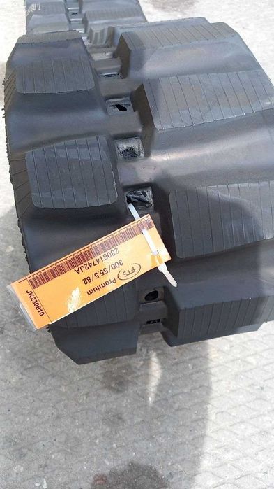 Гусениця 300х55,5х82Y Yanmar VIO30, VIO35