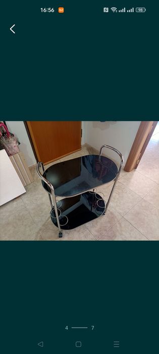 Mesa em vidro em bom estado