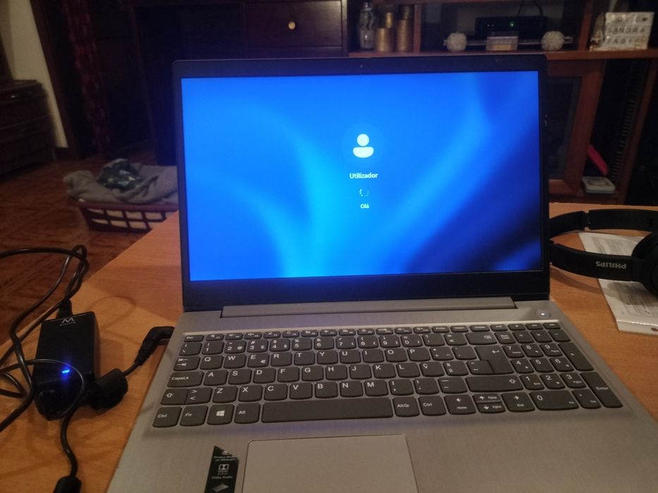 Computador portátil Lenovo ryzen 5