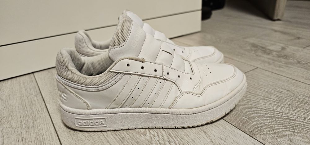 Adidas buty sportowe damskie rozmiar 39⅓ wkładka 24,5cm używane