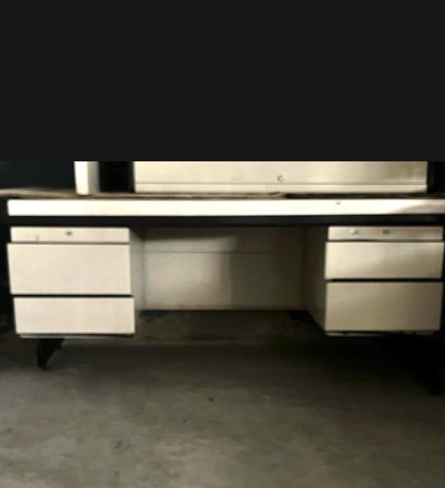 30 Secretarias + armarios Marca  CORTAL