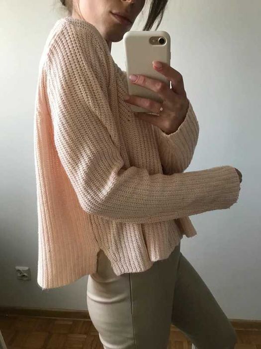 Sweter pudrowy róż