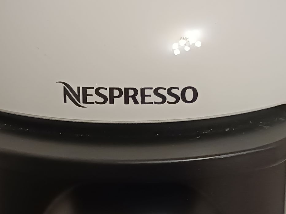 Кавомашина Nespresso Veruto Plus