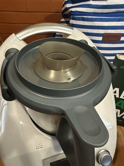 Bimby TM5 com cookidoo, livro ABC e saco de transporte