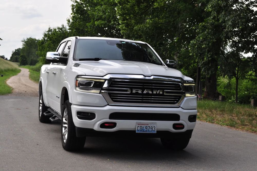 RAM 1500 5.7 V8 LARAMIE 2021
