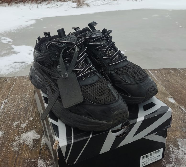 Off White Be Right Back