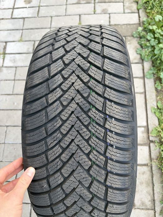 Opony zimowe Barum Polaris 6 XL 225/50 r17