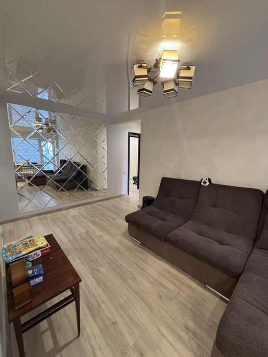 Продается 3 комнатная квартира. Кирпичный дом. Славянск.