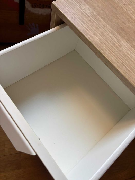 Mesa de Cabeceira