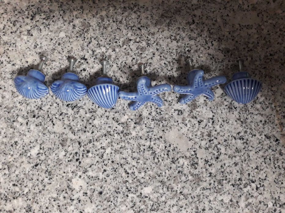Puxadores decorativos para gavetas de madeira.Conjunto de 6 unidades.