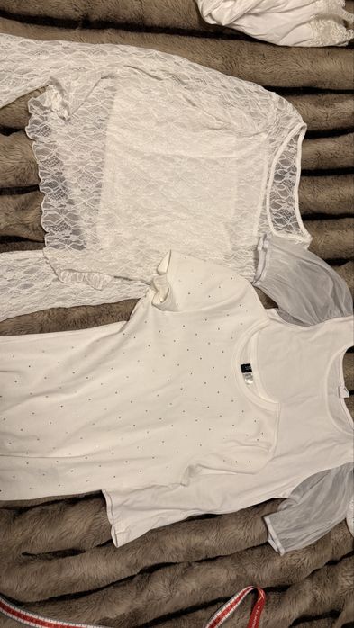 Biale topy i sukienka na wystep lub na codzien