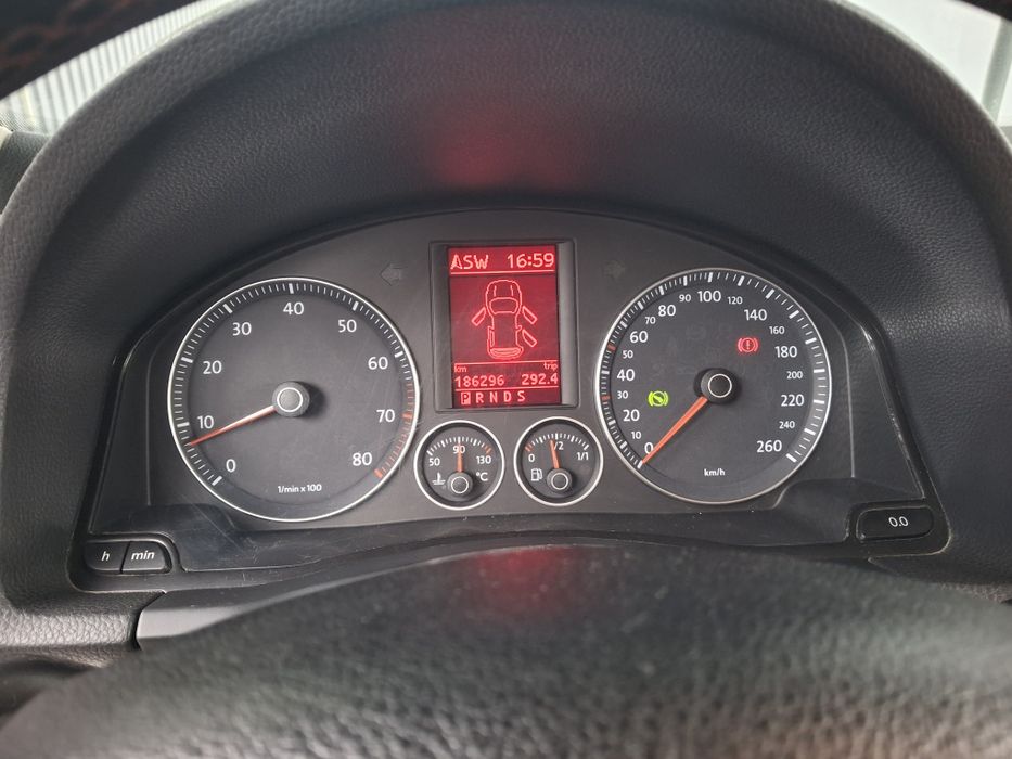 Продам власне авто Volkswagen GOLF 5