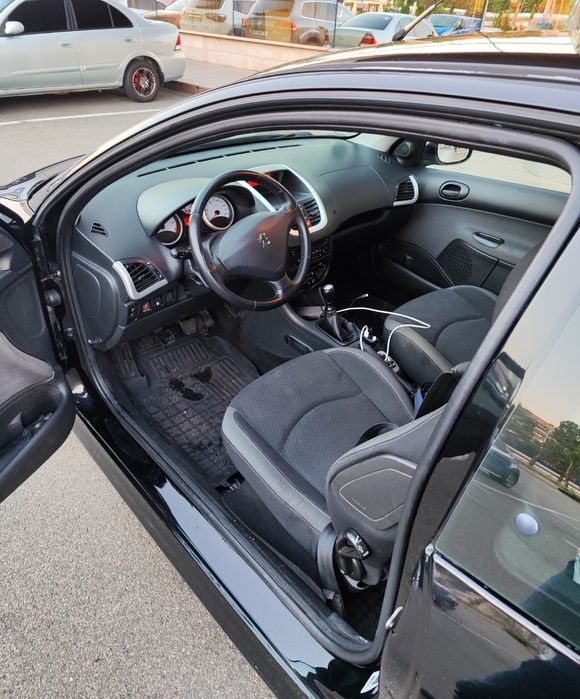 Peugeot 206+ 1.4 бензин механічна
