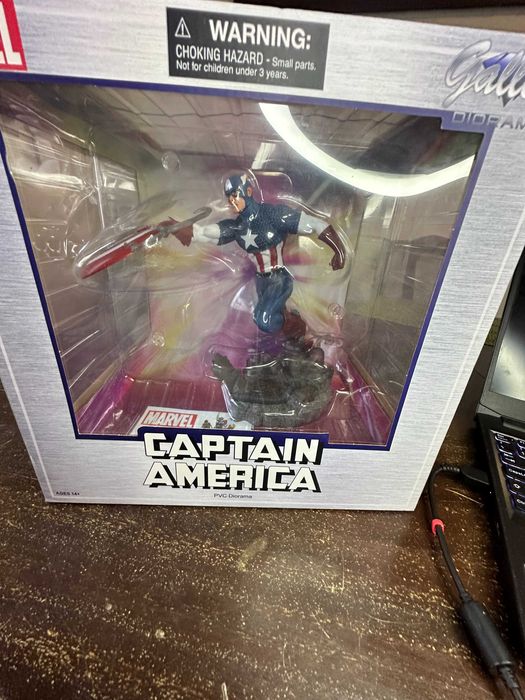 Figura Diamond Select - Marvel Gallery: Captain America