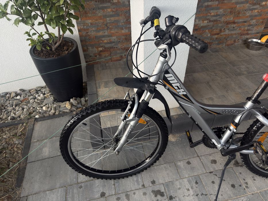 Solidny rower młodzieżowy Giant MTX 225 – koła 24"