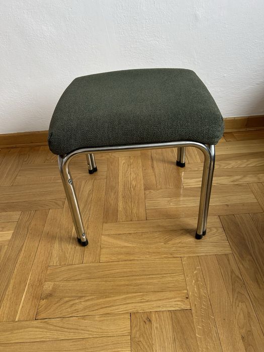 Taboret w stylu Bauhaus