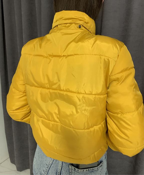 Куртка жіноча