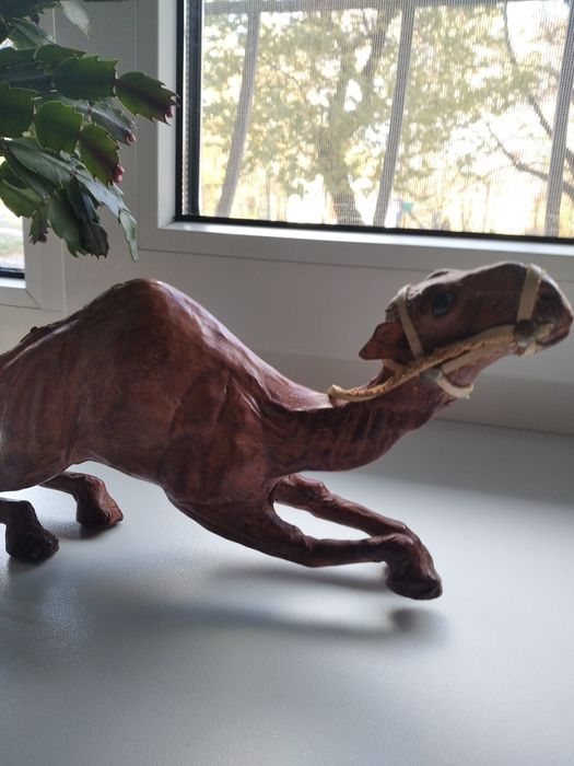 Сувенир верблюд кожаный коллекционный