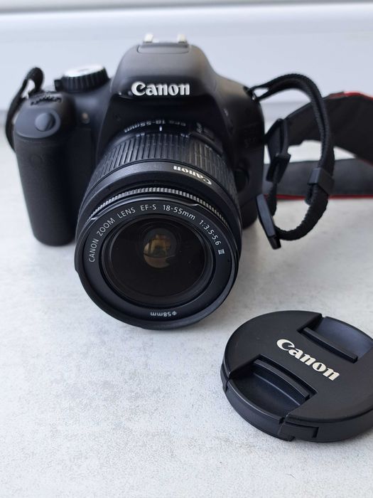 цифрова дзеркальна камера Canon EOS 550D