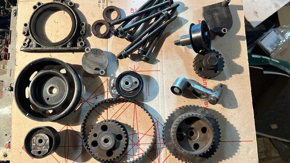 Поршень Hyundai 82.8 шатун BMW 79.6 M20B20 VW Skoda Seat деталі ГБЦ кл