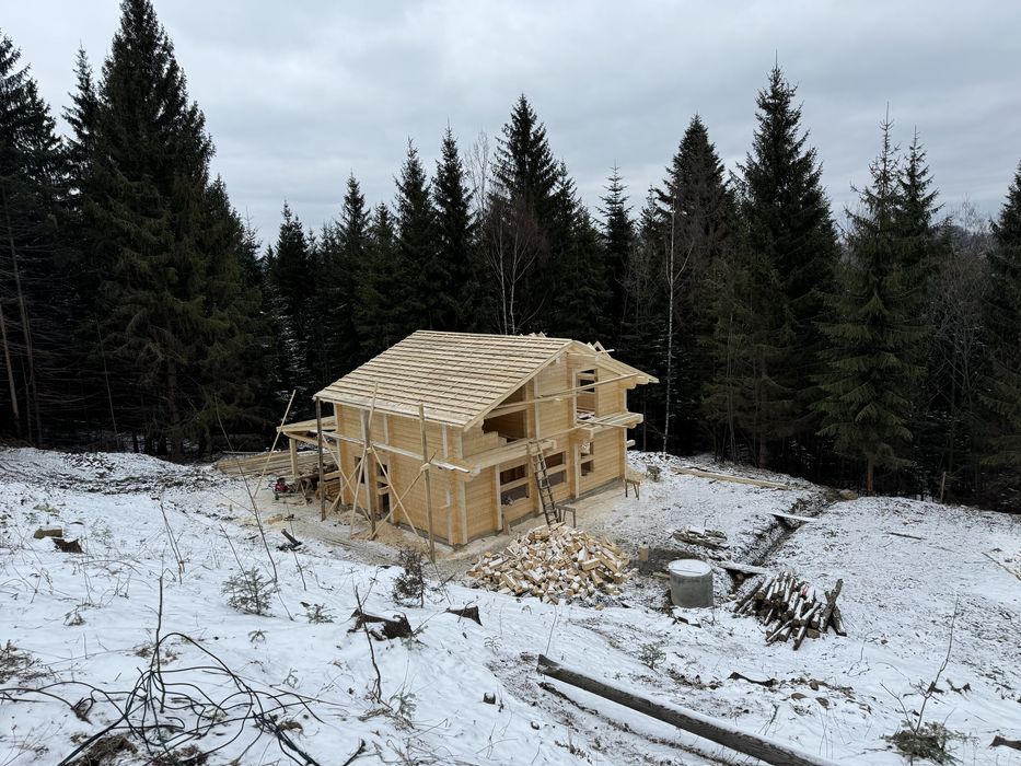 Будівництво деревʼяного будинку з профільованого бркса 20х20