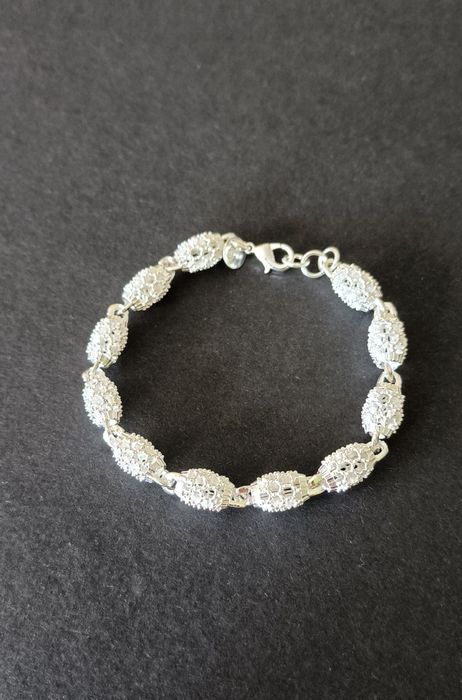 Srebrna ażurowa bransoletka