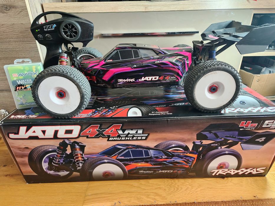 Traxxas Jato 4x4 VXL 1/8 doinwestowany