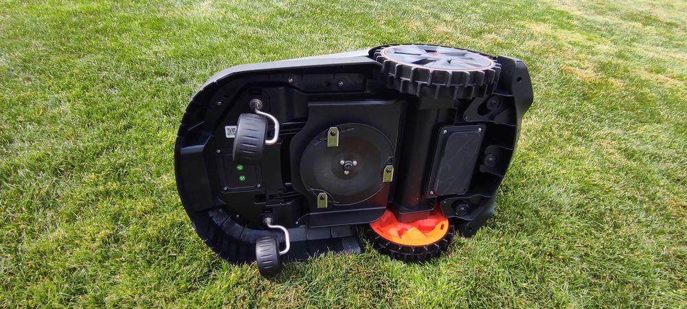 Robot koszący Sunseeker X3 PLUS RTK do 1200m2 kosiarka automatyczna