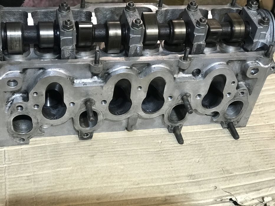 Головка блока цилиндров ГБЦ Audi 80, VW Passat B3 B4 Golf Vento Caddy Jetta, Seat Cordoba Ibiza Toledo 1.6 1.8 2.0 8V