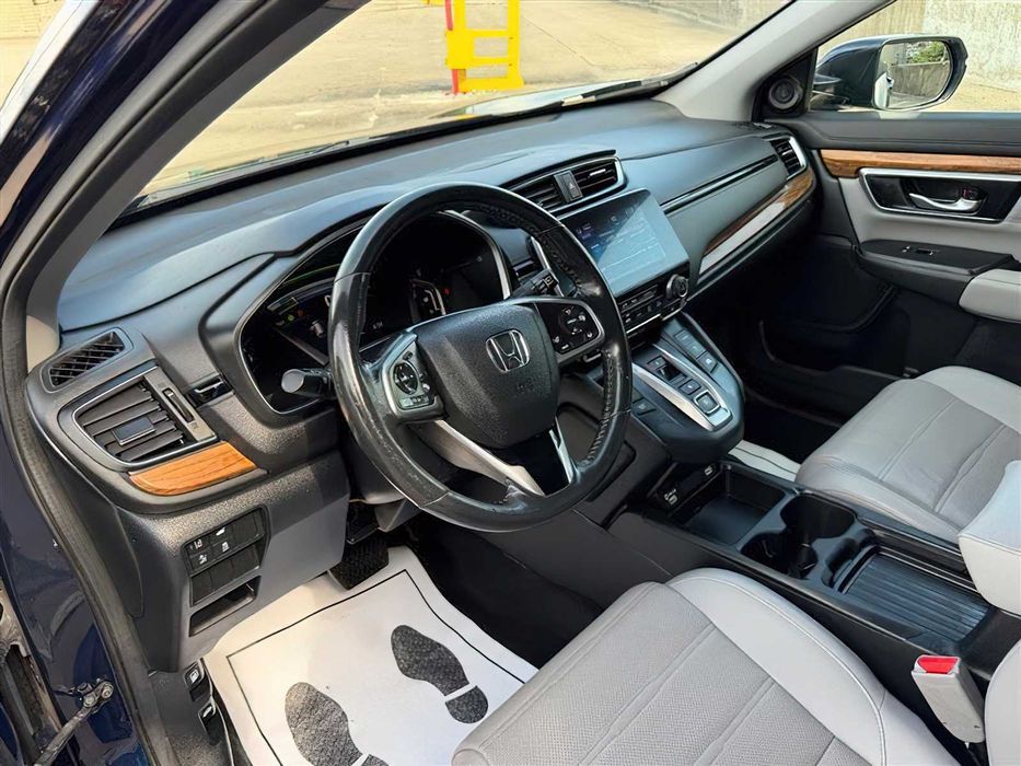 Honda CR-V Hybrid      2021