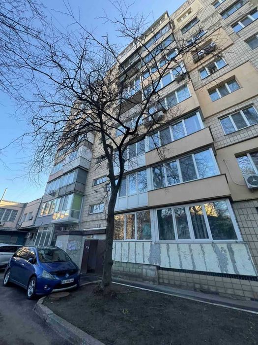 Продам 1-к квартиру Голосеєвський р-н  вул. Виставкова 12,  метро 16 хв пішки