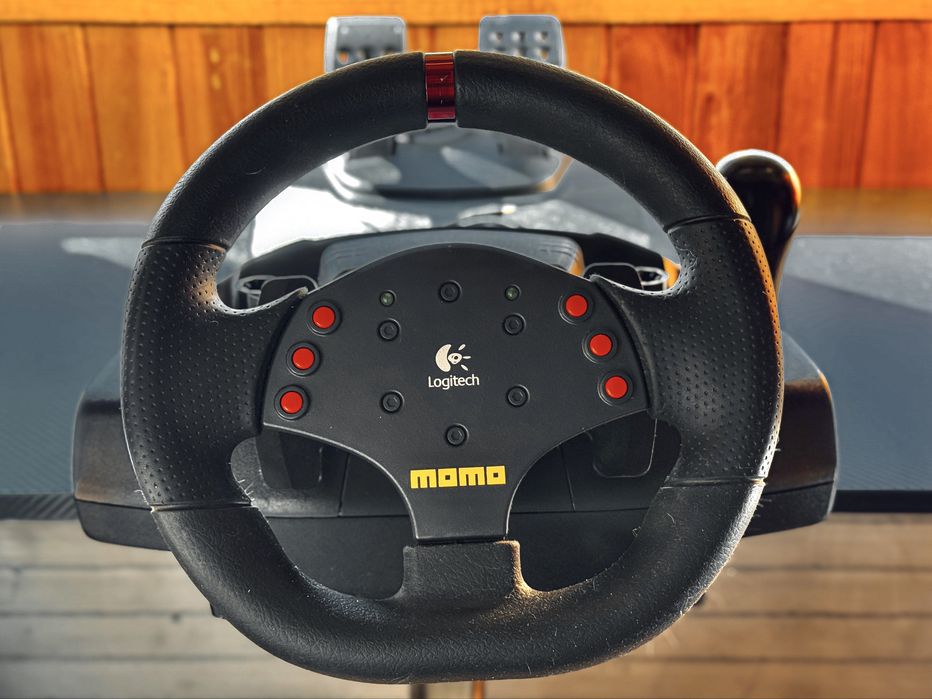 Logitech MOMO Racing wheel