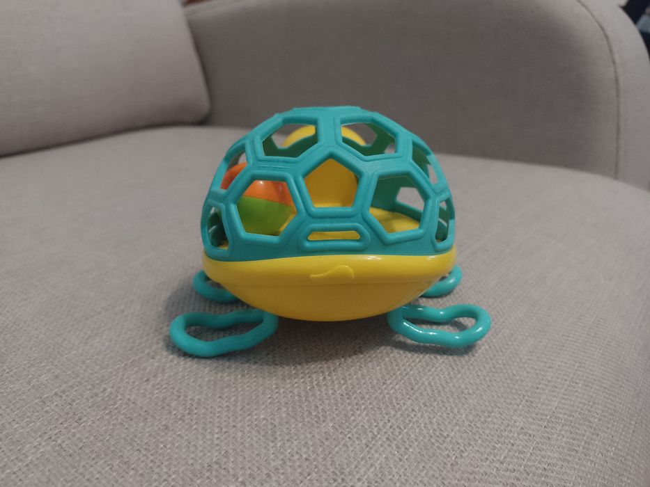 Zabawka dla maluszka, grzechotka z włączana melodią