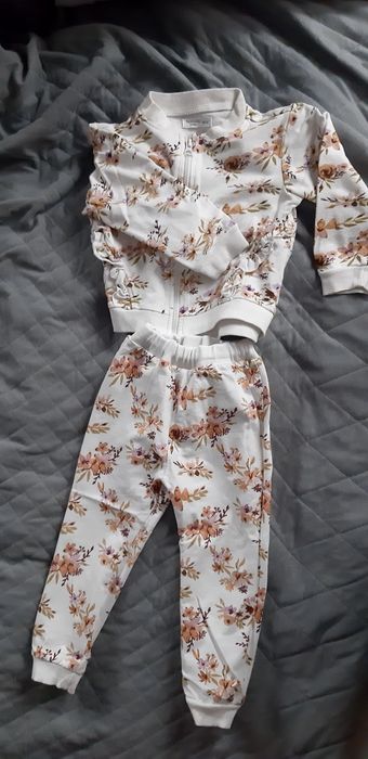 Dres dziewczęcy r.98