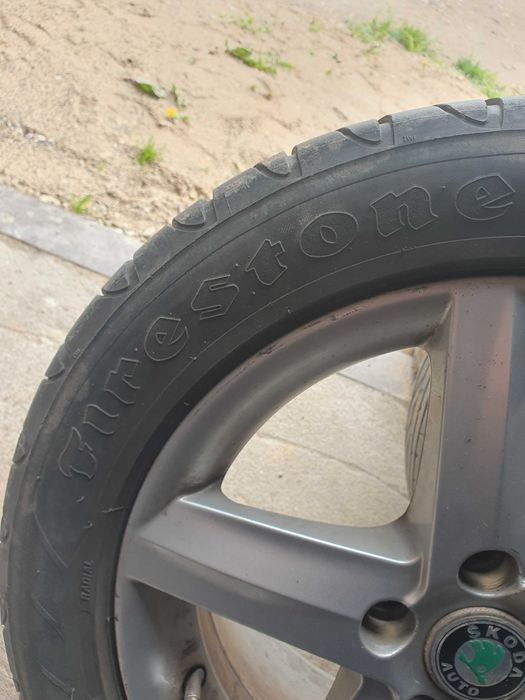 alufelgi 4 sztuki octavia 6.5J x 16H2  16 cali