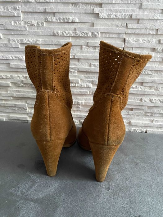 Carinii skórzane kowbojki camel ażurowe ozdobny nosek