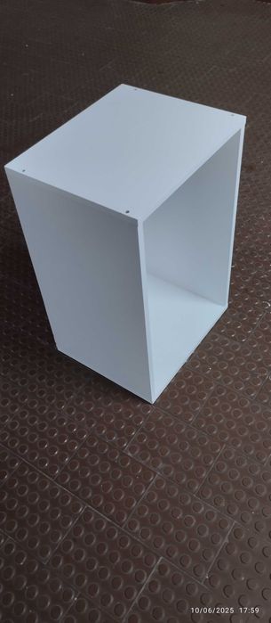 Movel branco multiusos