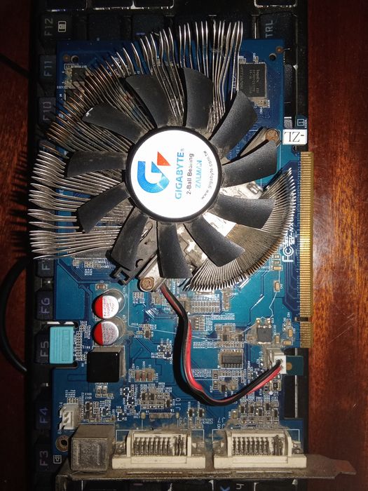 GeForce gigabyte 9600gt