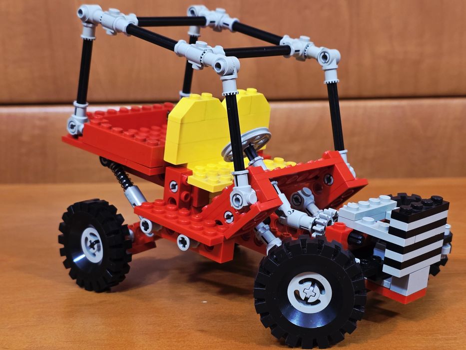 Lego 8845 Technic " Dune Buggy" 1981
