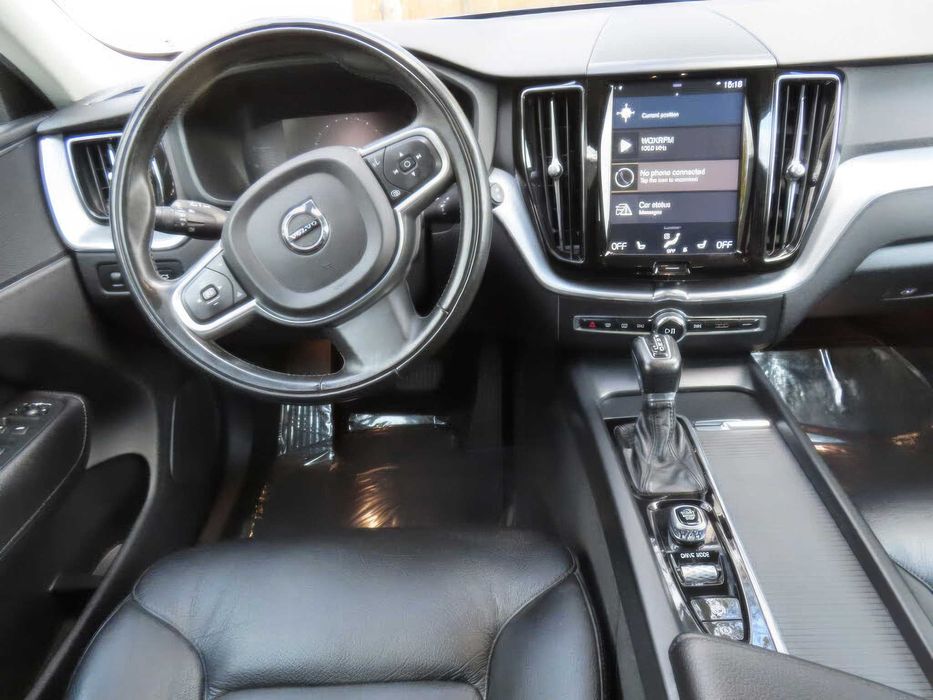 Volvo XC60 T6 Momentum      2019