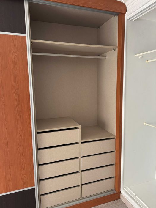 Roupeiro grande em excelente estado