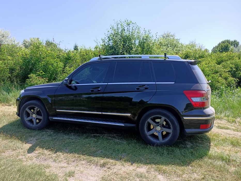 Автомобиль у відмінному стані Mersedes GLK