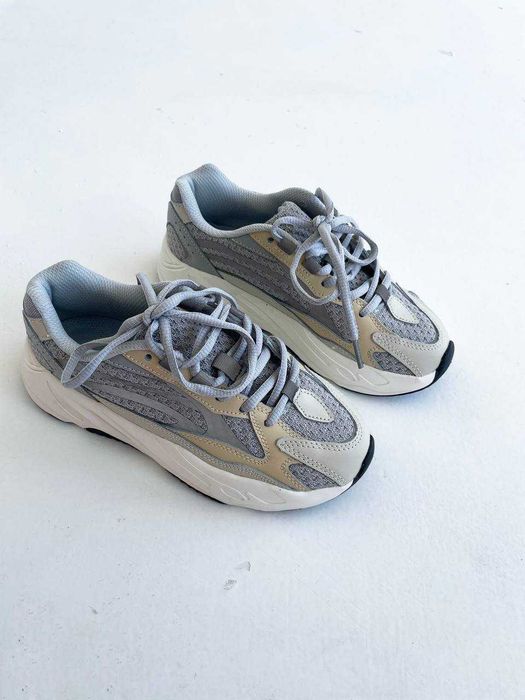 Yeezy 700 V2 Cream damskie buty szare trampki