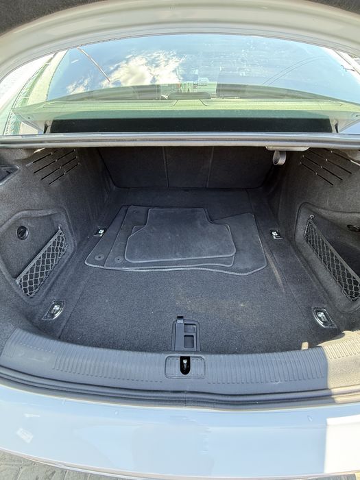 Audi A4 s-line (b9)