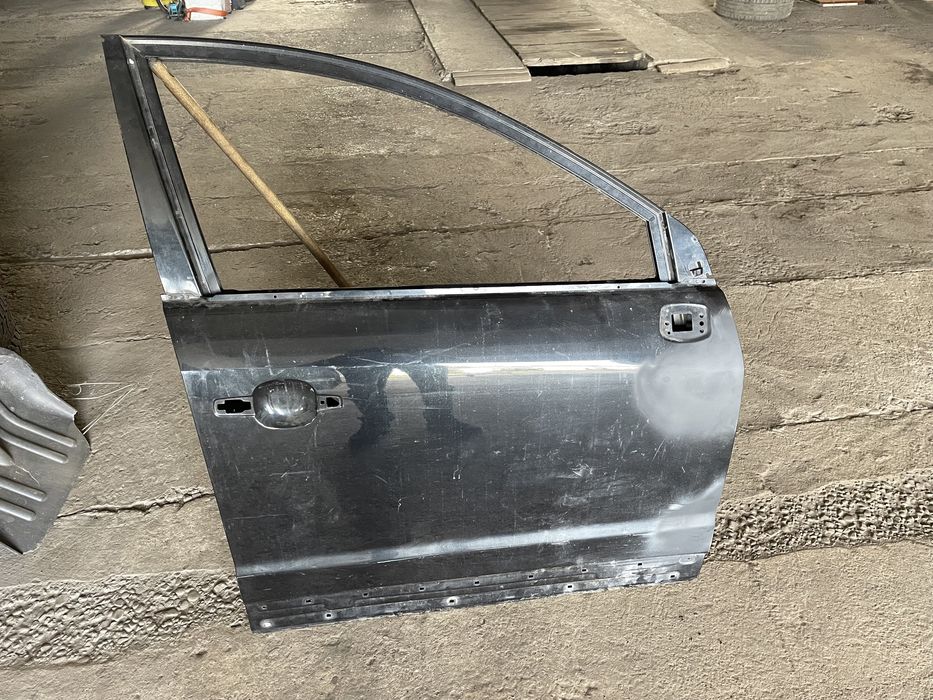 Двері передні права для Opel Antara 2006-2015р